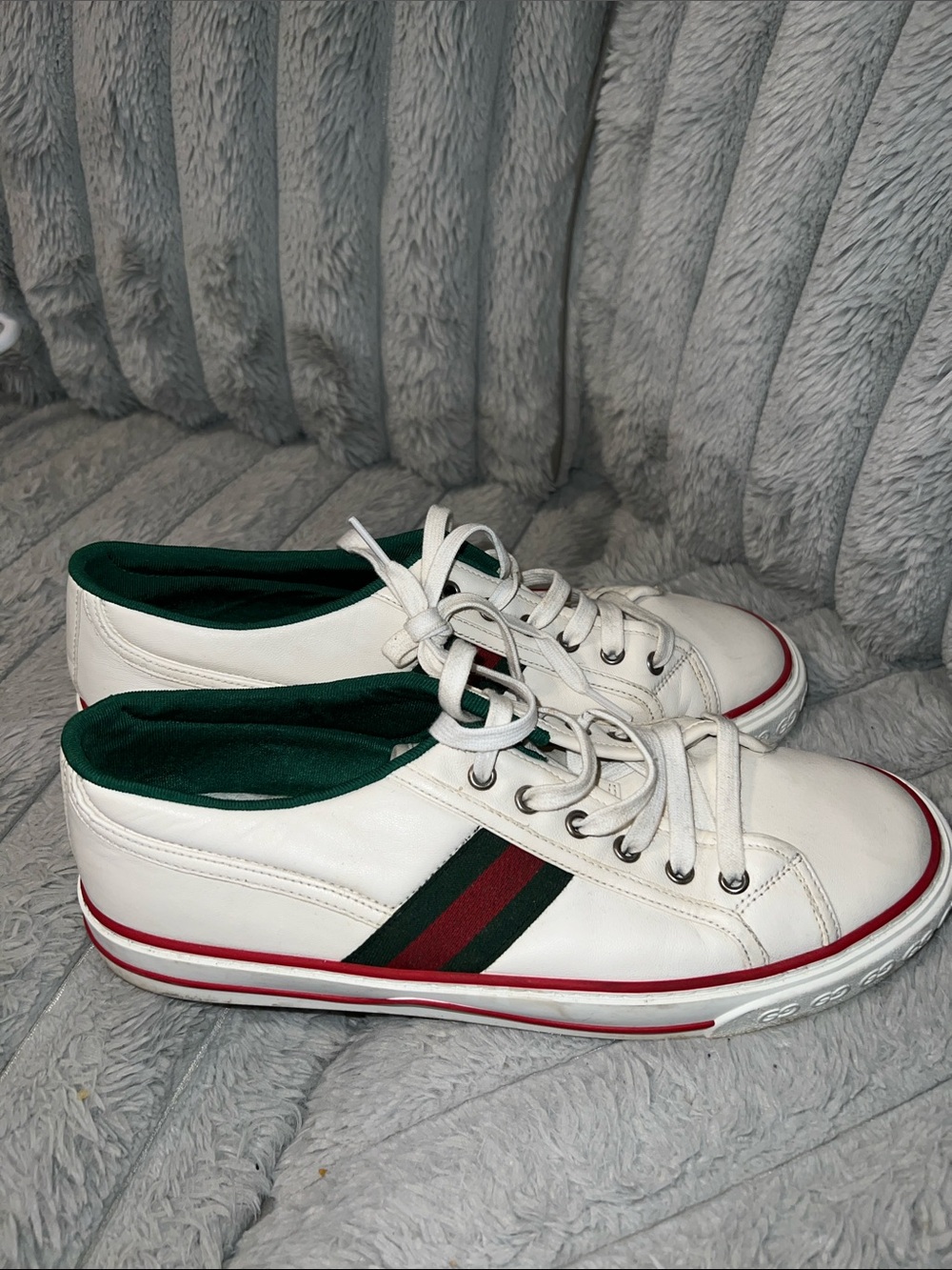 Gucci White Low-Top Sneakers with Green and Red Web Stripe